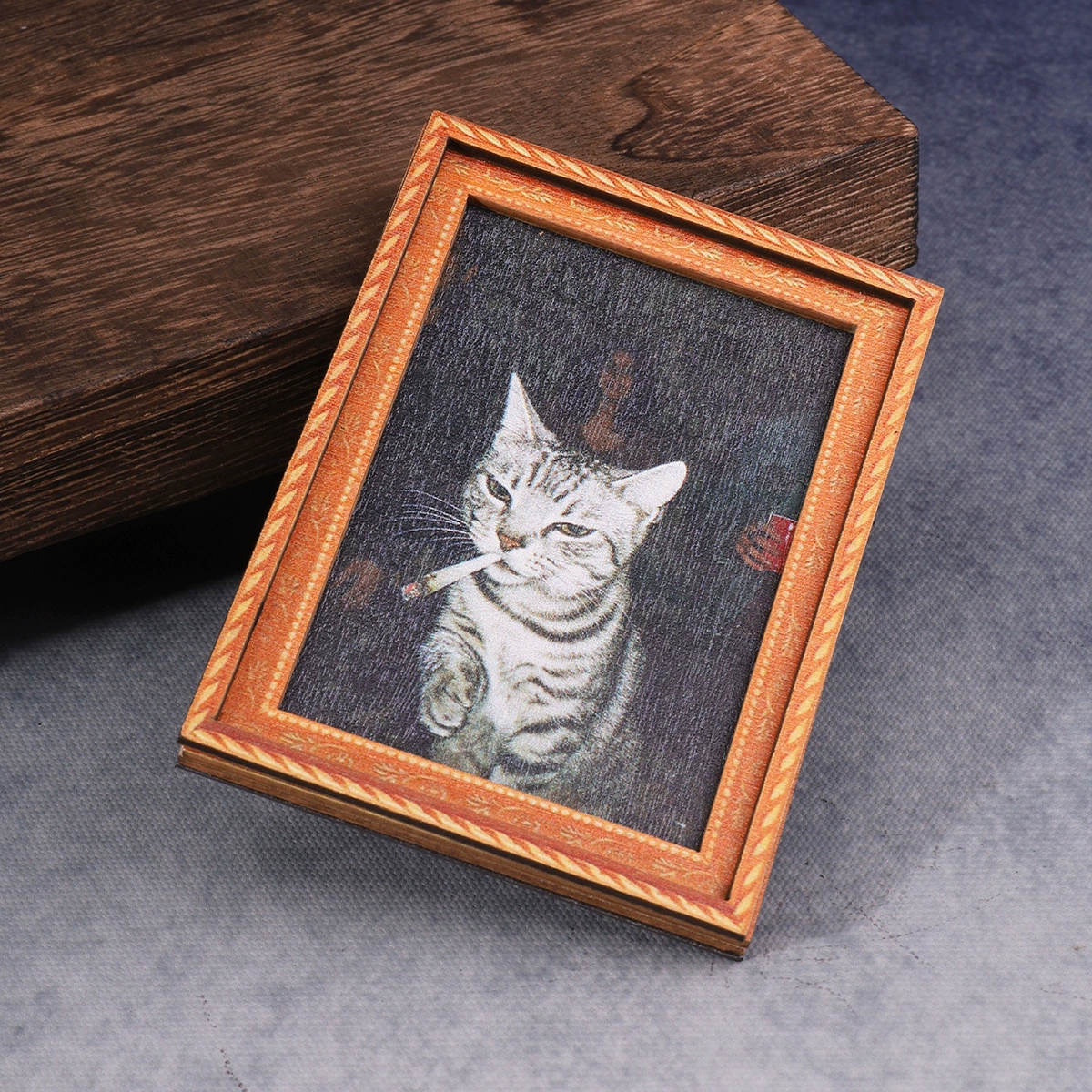 Quirky Smoking Cat Wooden Fram – Commercial Kitchen Fridge recenzja i cena